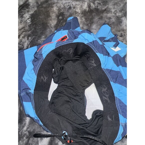 Medium Zoot 8 inch “Ironman Triathlon” board shorts blue stripe 8" Beach Swim - Picture 4 of 4